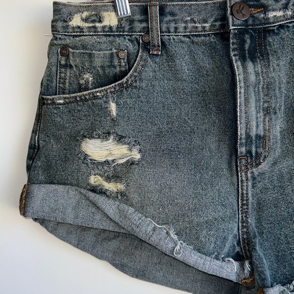 NWT One Teaspoon Bandits Jean Shorts Size 32  Memphis Distressed Mid Waist - Picture 4 of 14